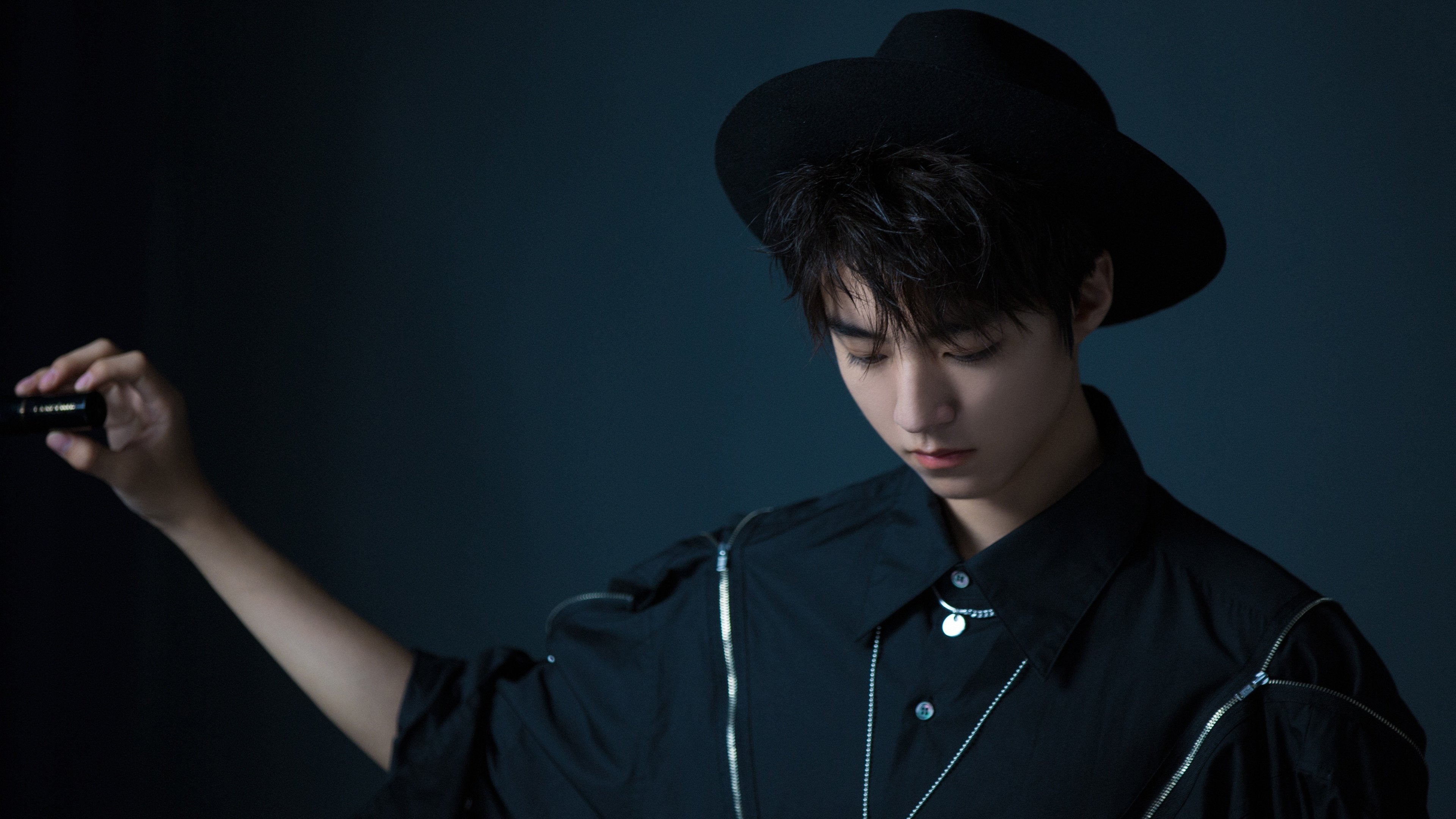 五大联赛是否重视通过前场横移调动后防空档，五大联赛场地大小