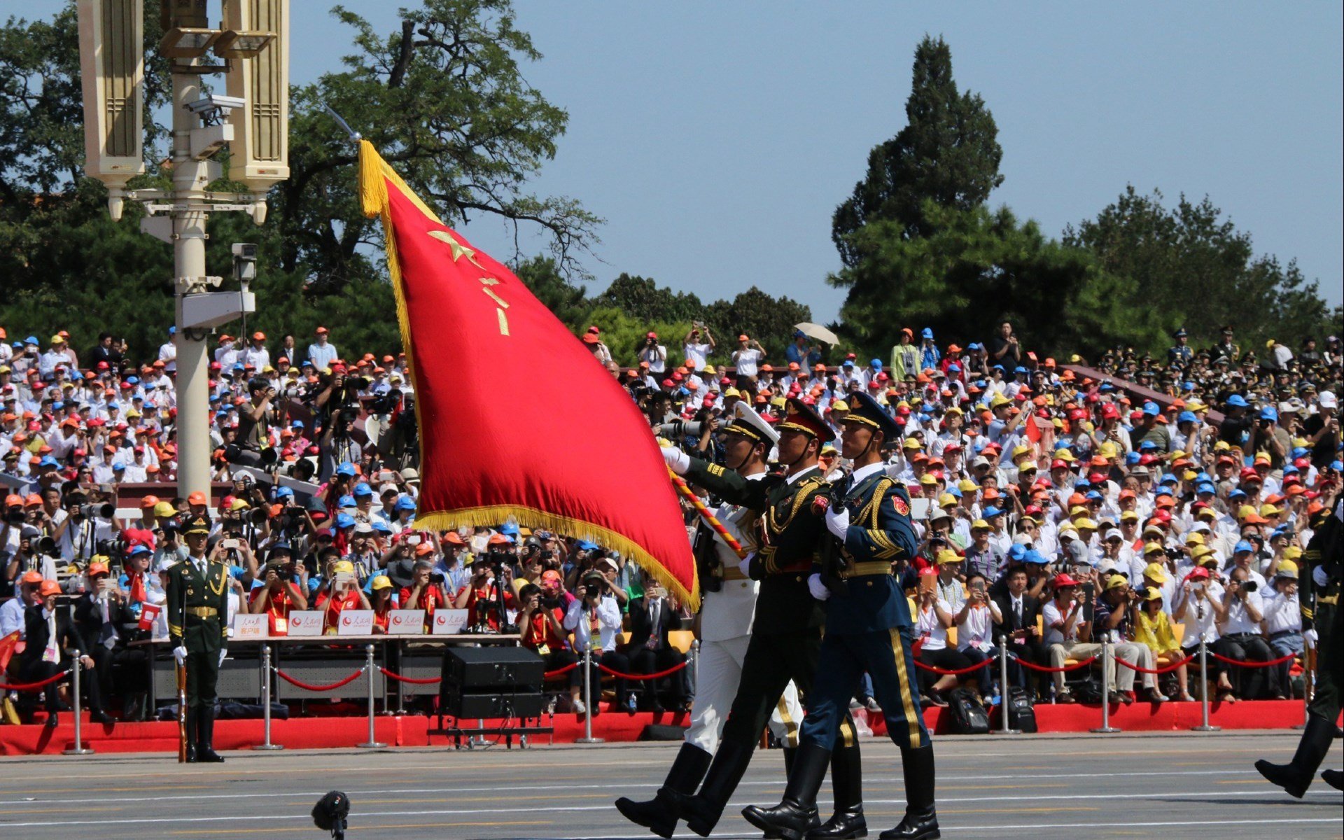 弗赖堡站位灵活打出多线推进模式,弗赖堡对多特蒙德比分预测