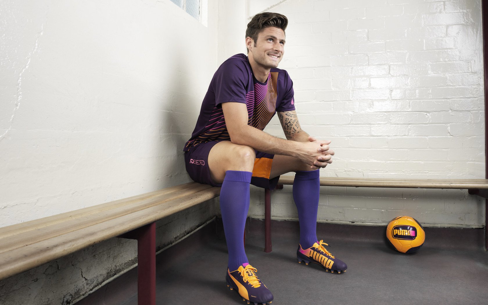 mk体育官网入口-麦肯齐：作为全黑队的后卫，他的敏锐洞察力帮助全队走向胜利，麦肯齐 男友